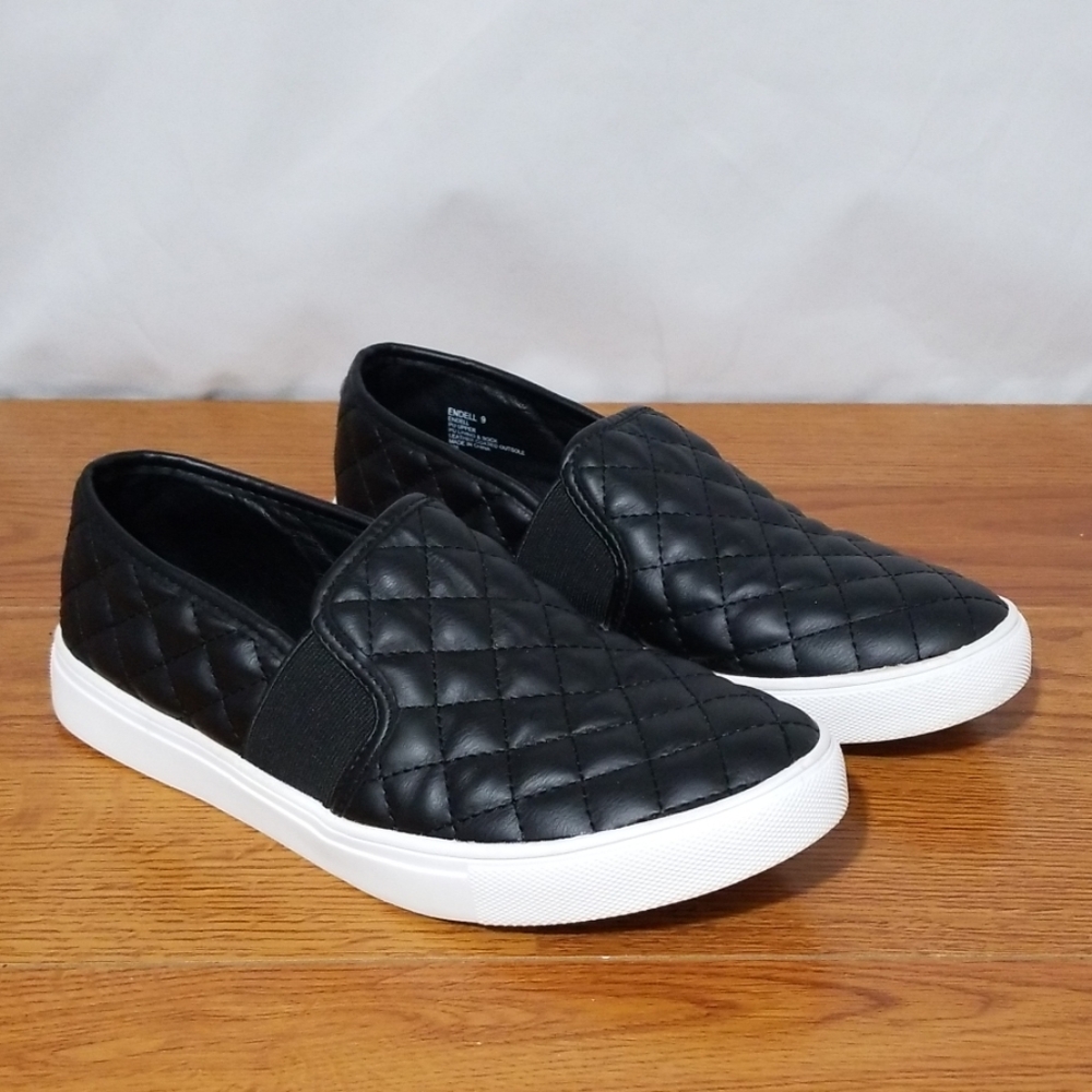 Steve Madden Endell Black Quilted Fashion Slip On